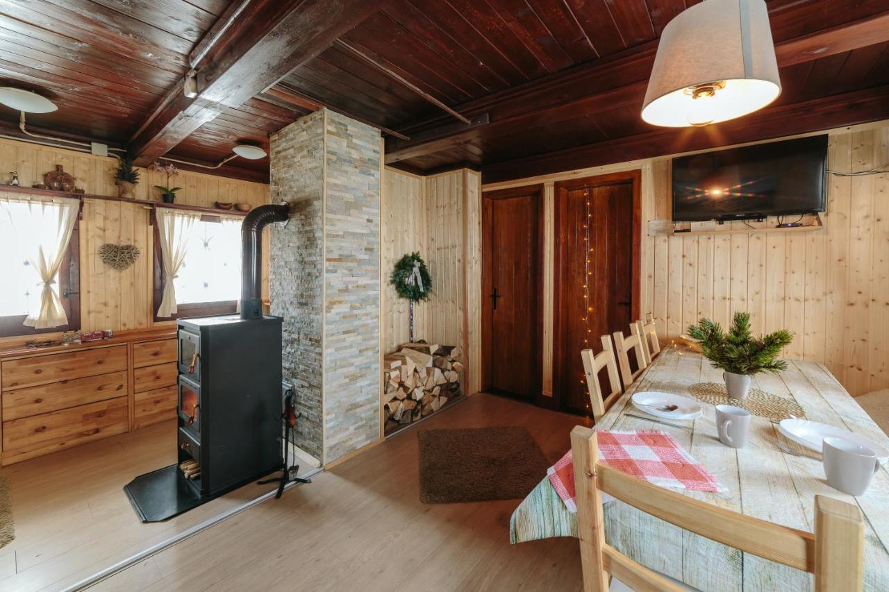 Chalet Tisa Velika Planina オスレンドネスロヴェンスカ エクステリア 写真